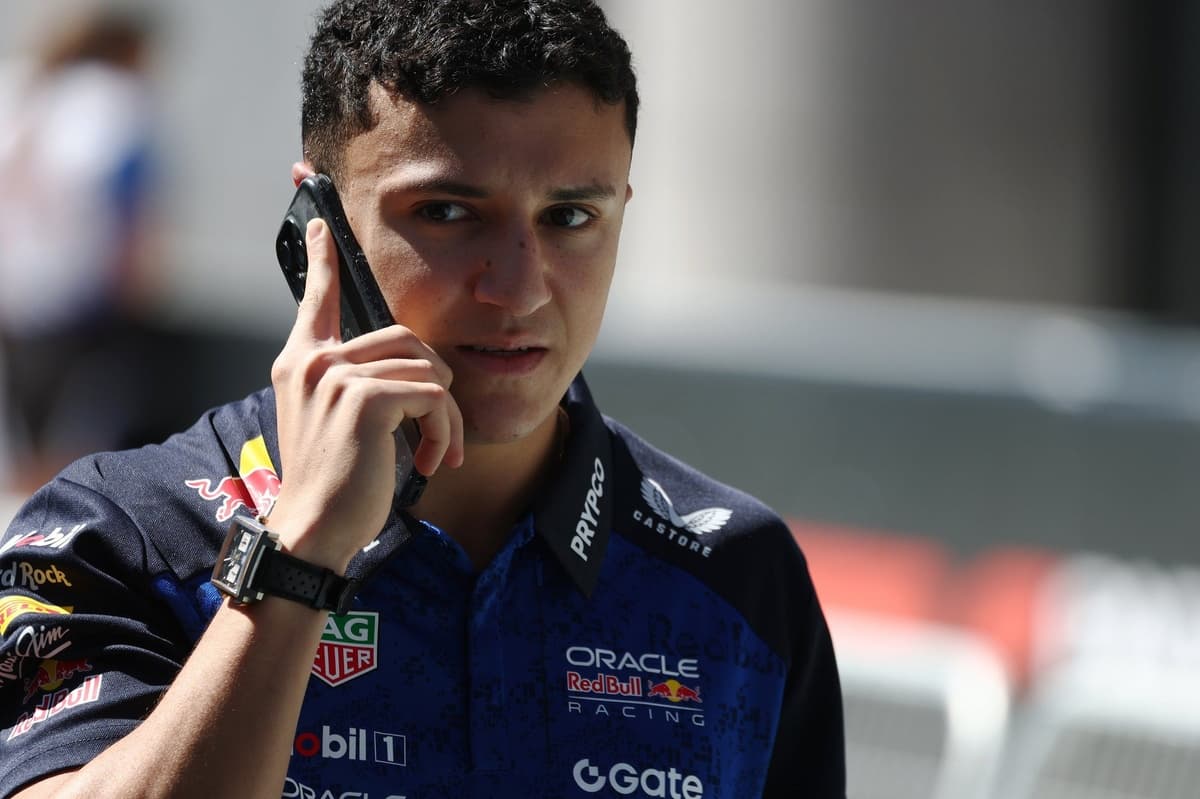 Red Bull сохраняет состав пилотов на сезон 2027 года
