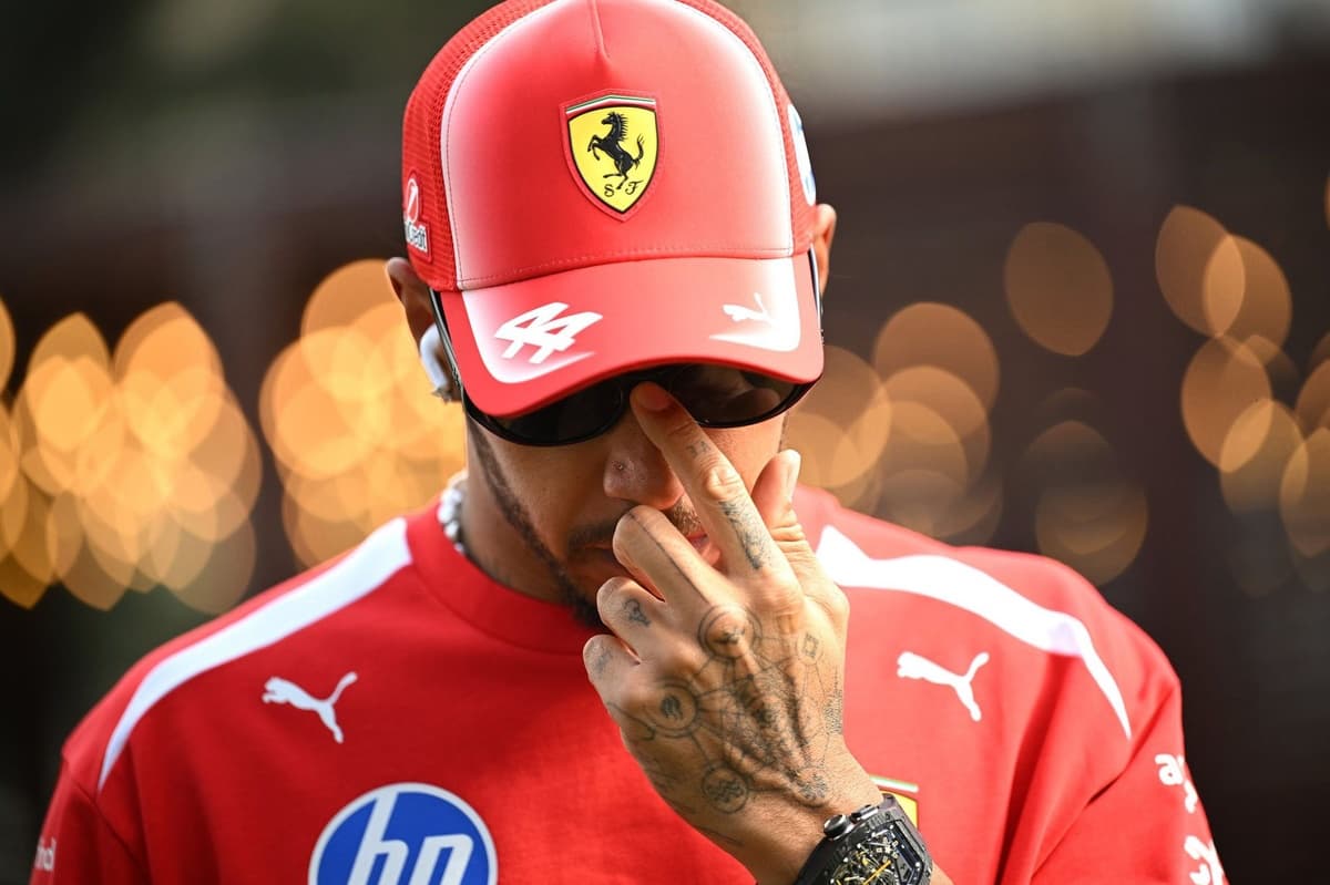 Льюис Хэмилтон выразил недовольство стратегией Ferrari в квалификации Гран-при Азербайджана