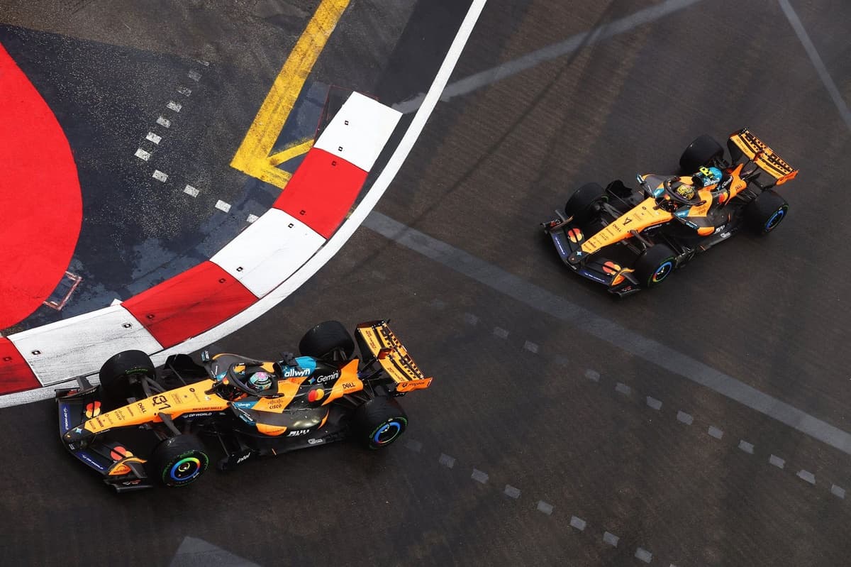 McLaren обсудит столкновение Норриса и Пиастри в спринте в Сингапуре
