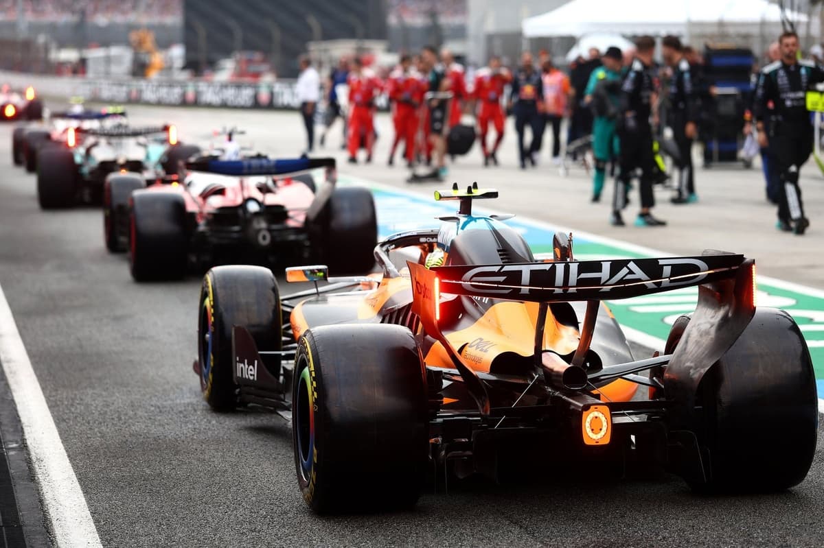 Ferrari и McLaren выбрали слики для рестарта Гран-при Малайзии