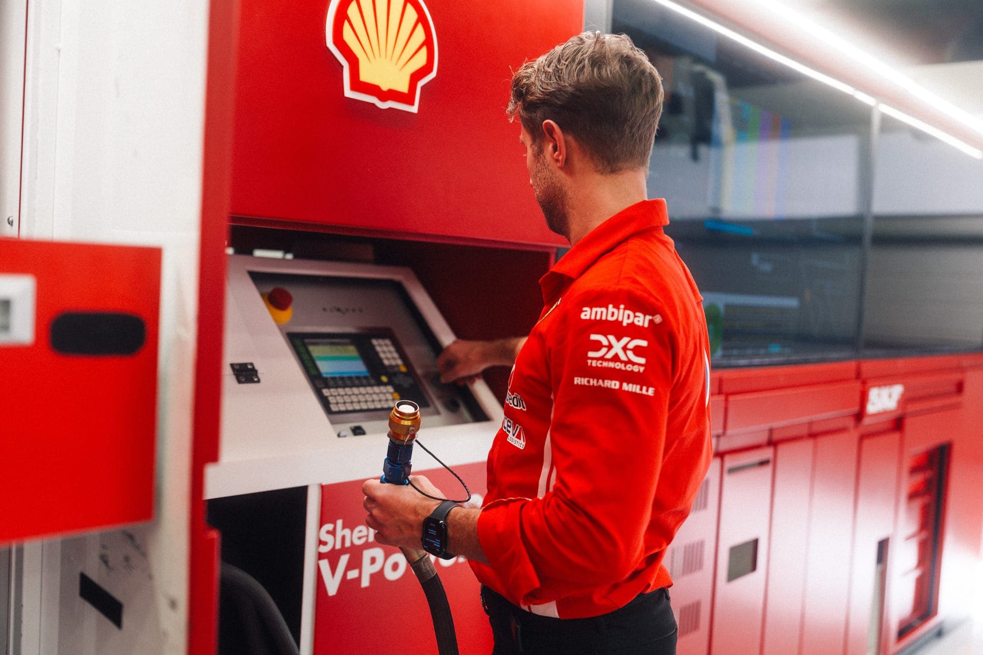 Shell и Scuderia Ferrari HP: 75 лет инновационного партнерства