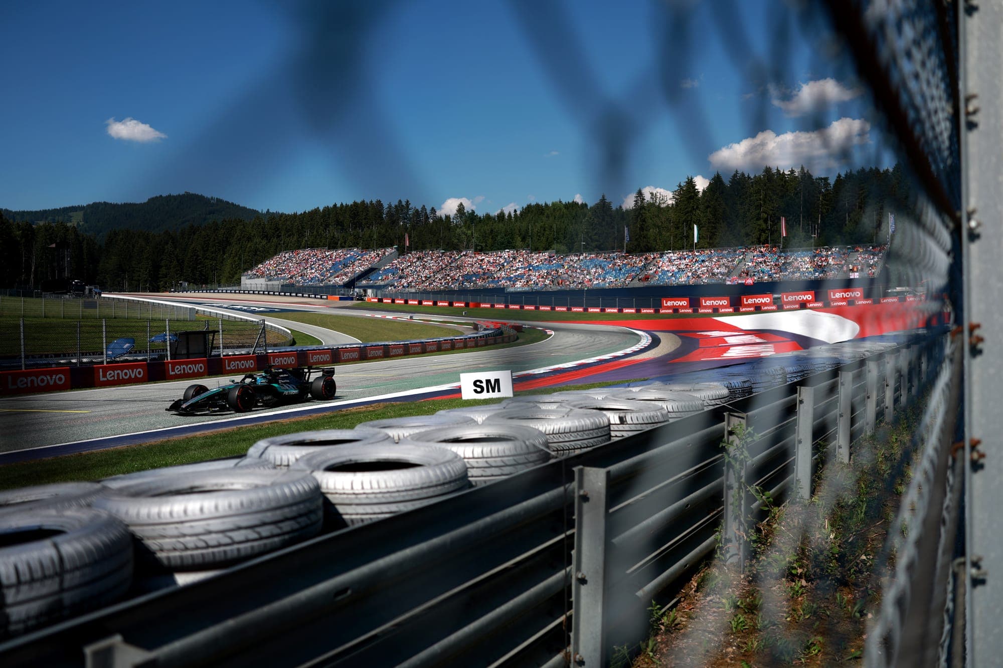 Гран-при Австрии: опыт Расселла, проблемы Ferrari и апгрейд Red Bull