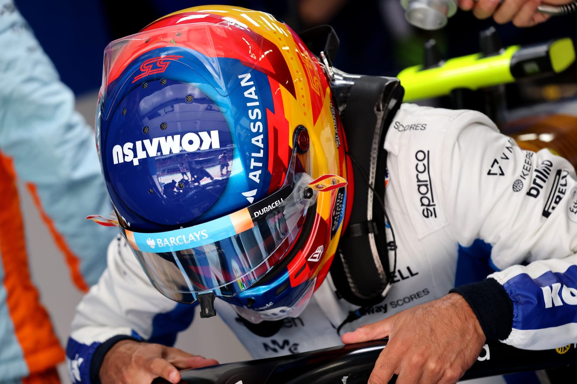 Карлос Сайнс продлил контракт с Williams на несколько лет
