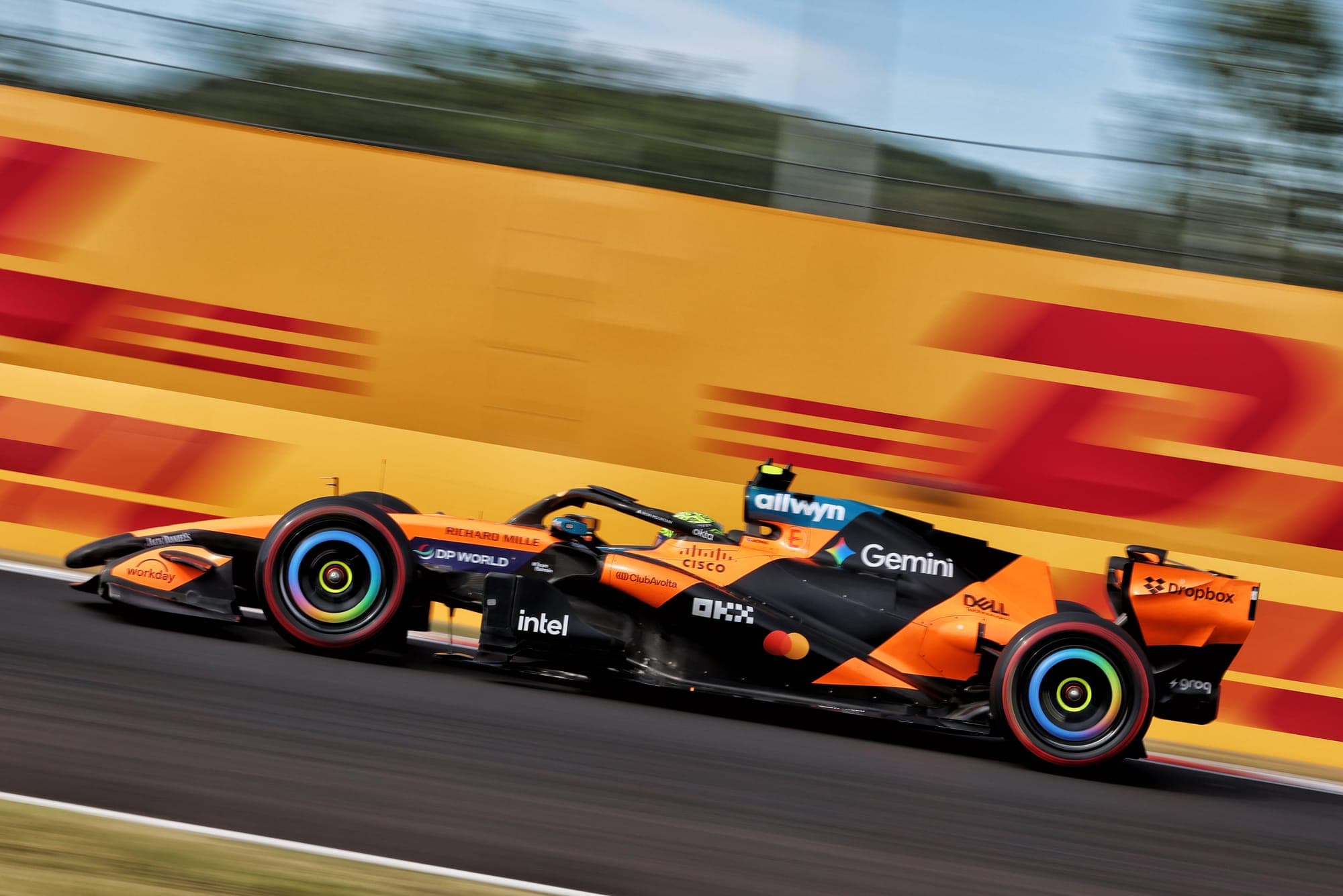 McLaren признает ошибку в дизайне шасси 2026 года, которая повлияет на аэродинамику до 2027 года