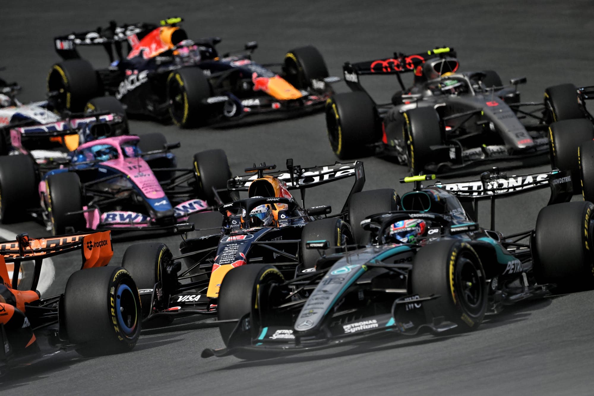 FIA подтвердила превосходство двигателя Red Bull, но оставила вопросы по расстановке сил