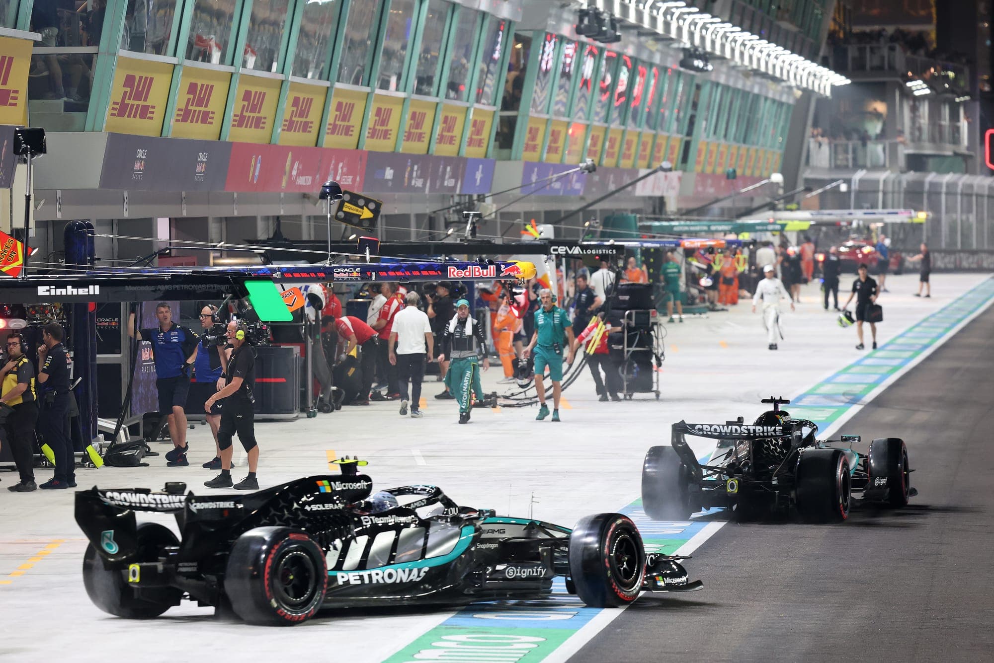 Mercedes отложила дебют модернизированного двигателя