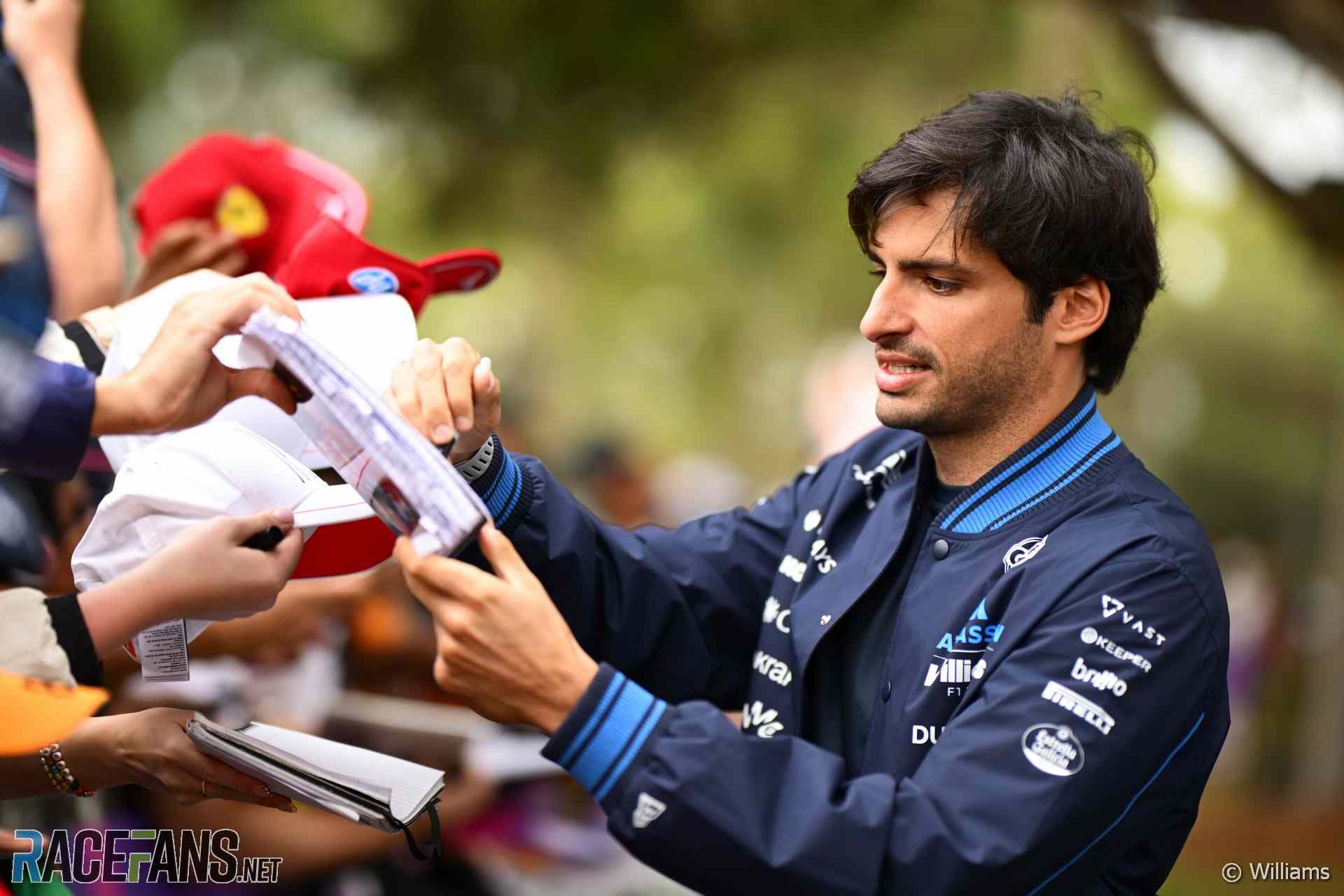 Карлос Сайнс продлил контракт с Williams на несколько лет
