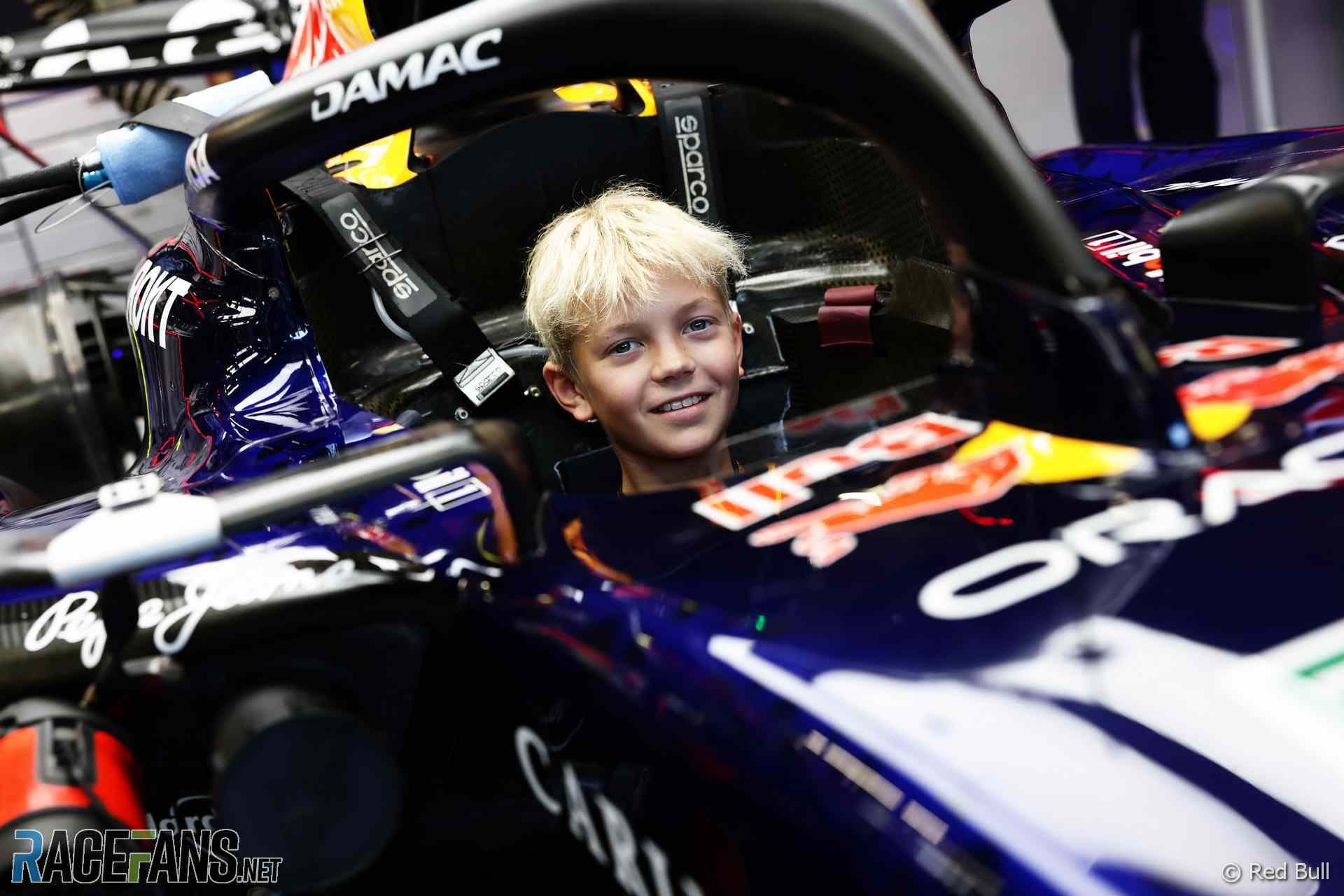 Red Bull подписала сына Кими Райкконена, Робина, в свою молодёжную программу